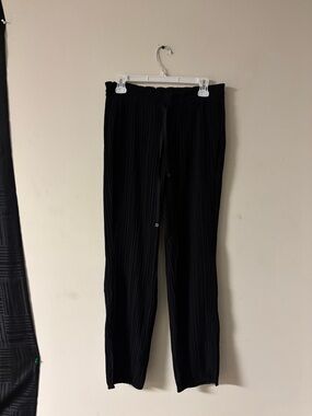 Ayr Black Pleated Pants Size Small High Rise Stretch Pull-On